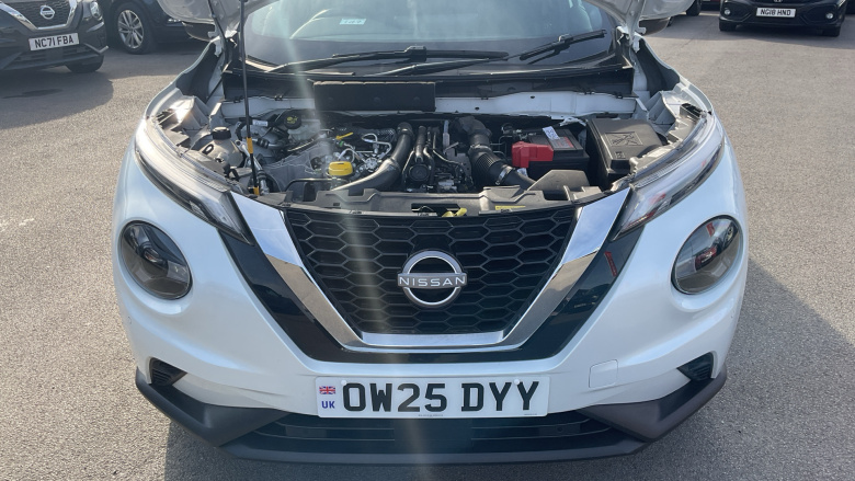 Nissan Juke 1.0 DiG-T N-Connecta 5dr Petrol Hatchback